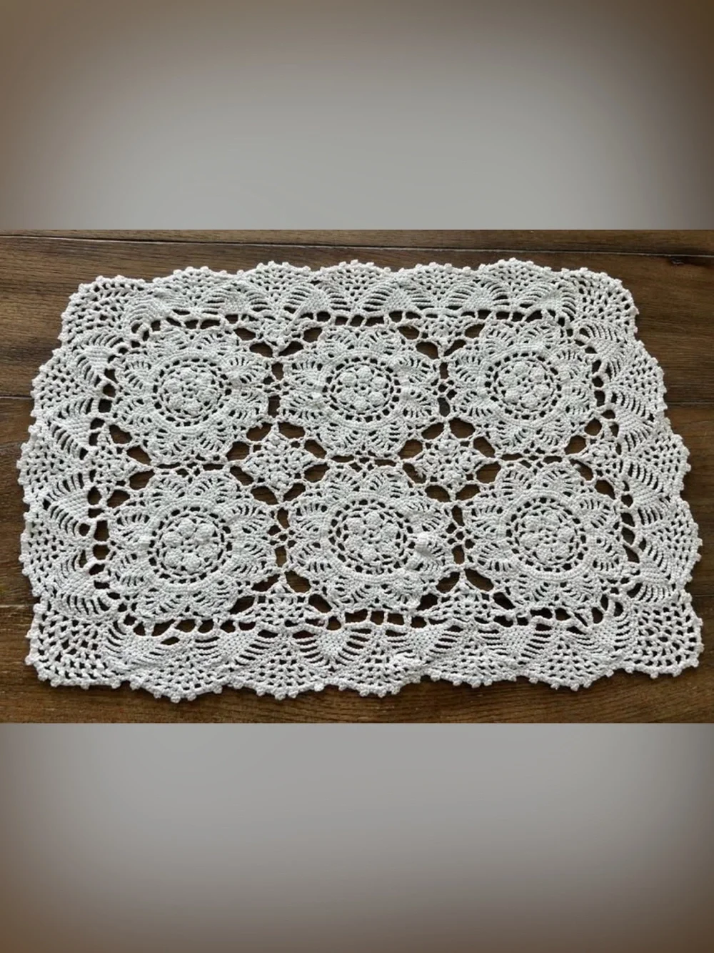 Vintage Doily/Placemat 18.25” x 12”